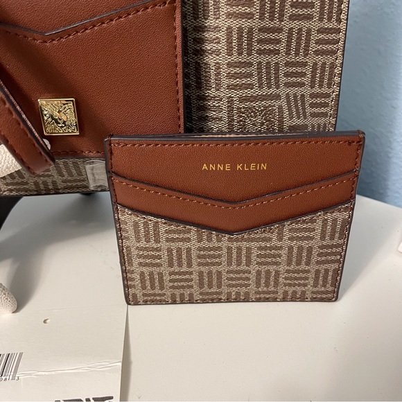 Anne Klein Wristlet & Card Case - Picture 11 of 14